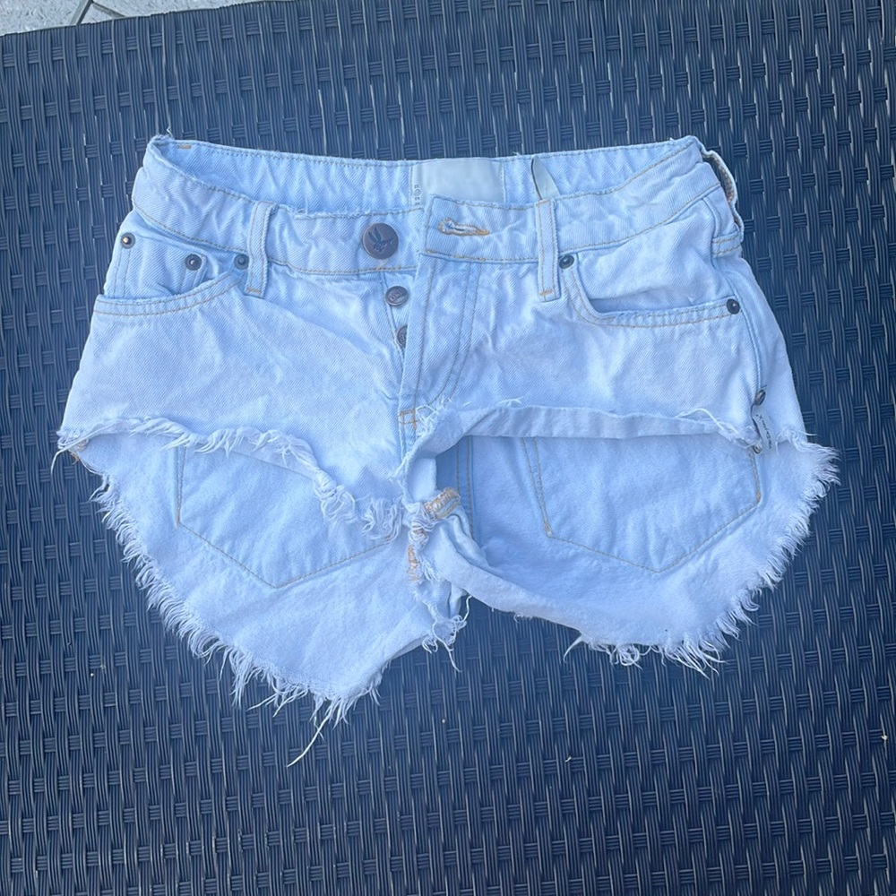 Washed blue Bonita shorts in size 23
